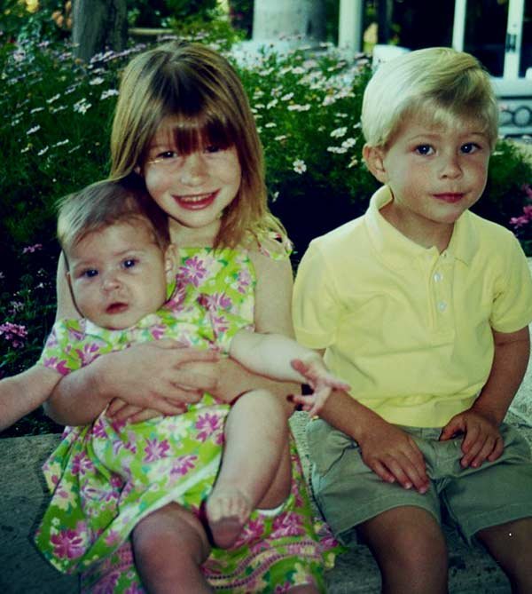 Image of Caption: Rory's elder sister Jennifer shared a throwback picture of the three on her Instagram