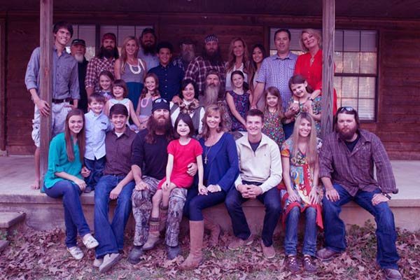 Image of Caption: Kay Robertson's family picture with husband, children, and grandchildren