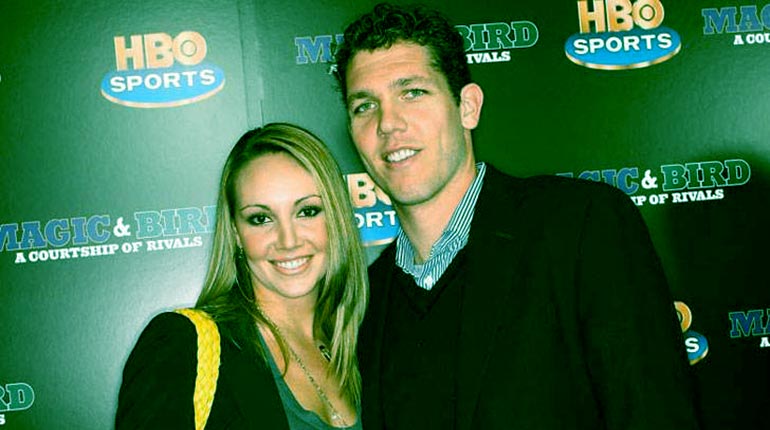 Image of Who is Luke Walton's Wife Bre Ladd. Her Reaction to Husband's Scandal