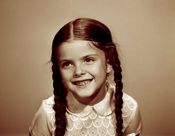 Image of Caption: Lisa starred as Wednesday Addams in The Addams Family when she was six
